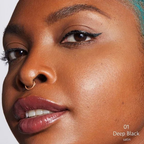 SEPHORA COLLECTION Intense Felt-Tip 12HR Liquid Waterproof Eyeliner 01Deep Black - Picture 3 of 16